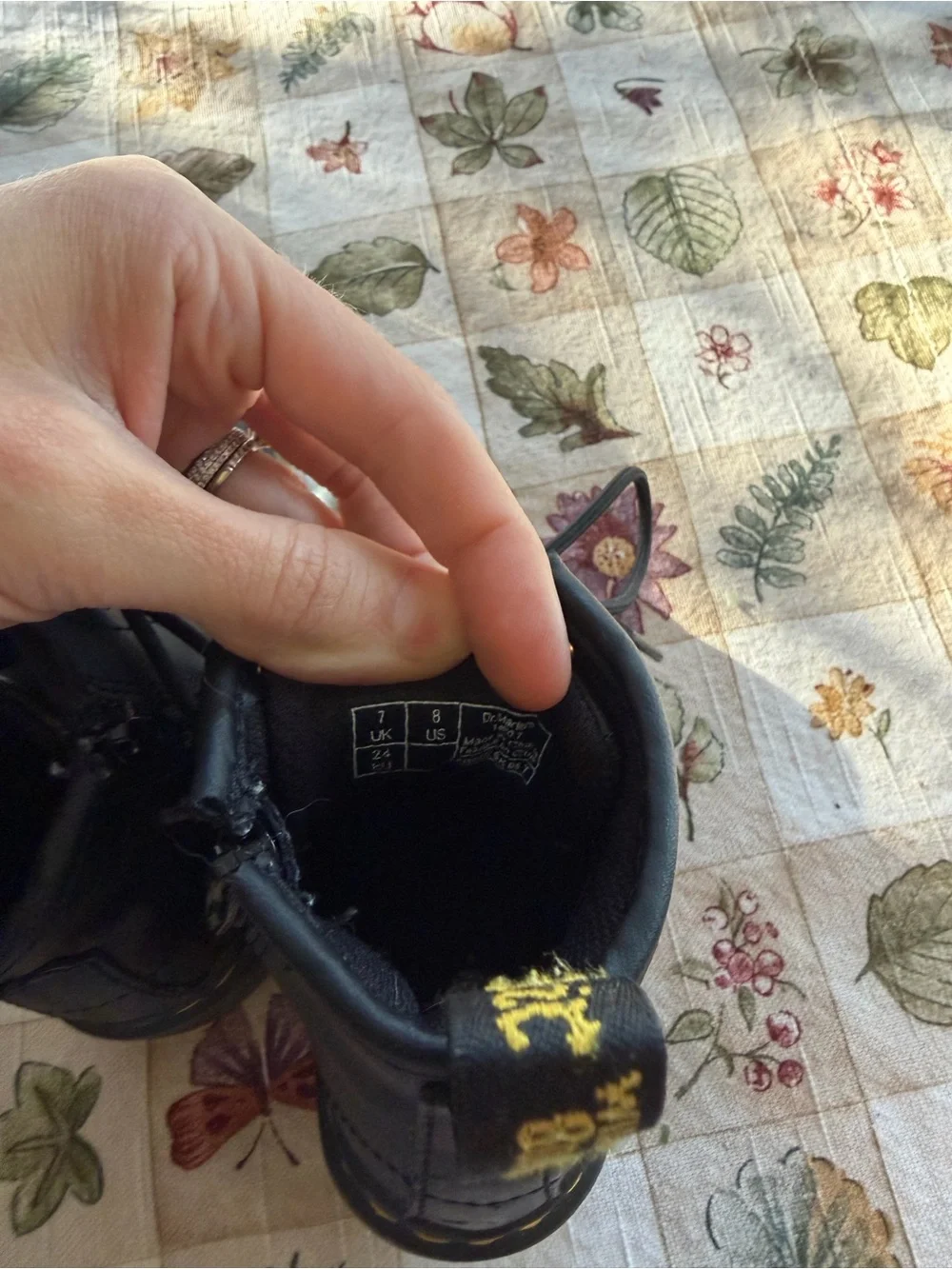 Little Kids Doc Martens - 8